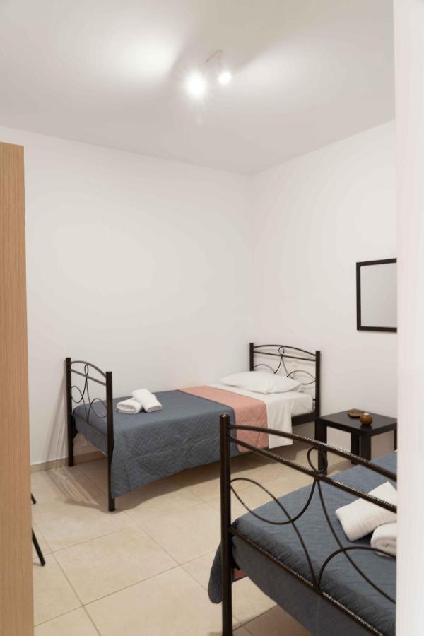 Haritos Holidays Home Pombia المظهر الخارجي الصورة
