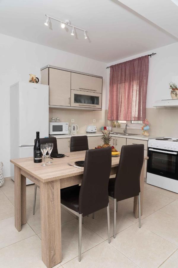 Haritos Holidays Home Pombia المظهر الخارجي الصورة